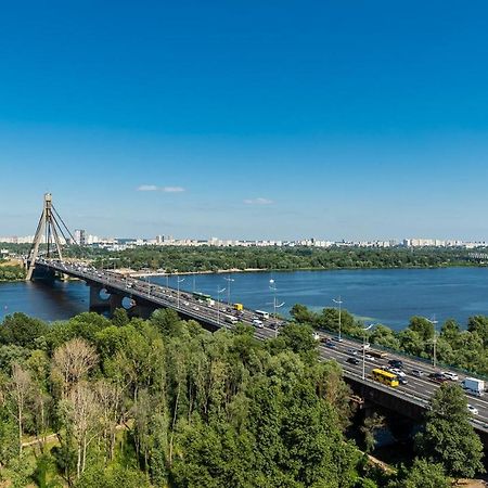 Apartments With Crazy Panoramic View Of The Dniepr Киев Екстериор снимка